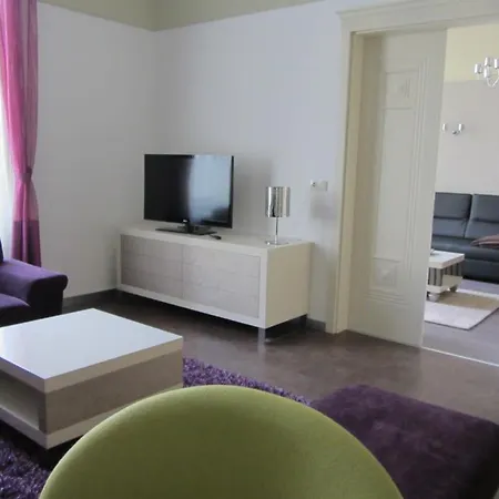 Appartamento Viola Apartman Debrecen