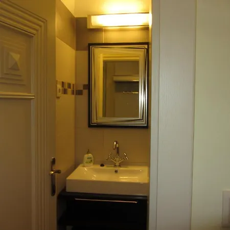 Viola Apartman *