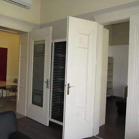 Viola Apartman Appartamento Debrecen